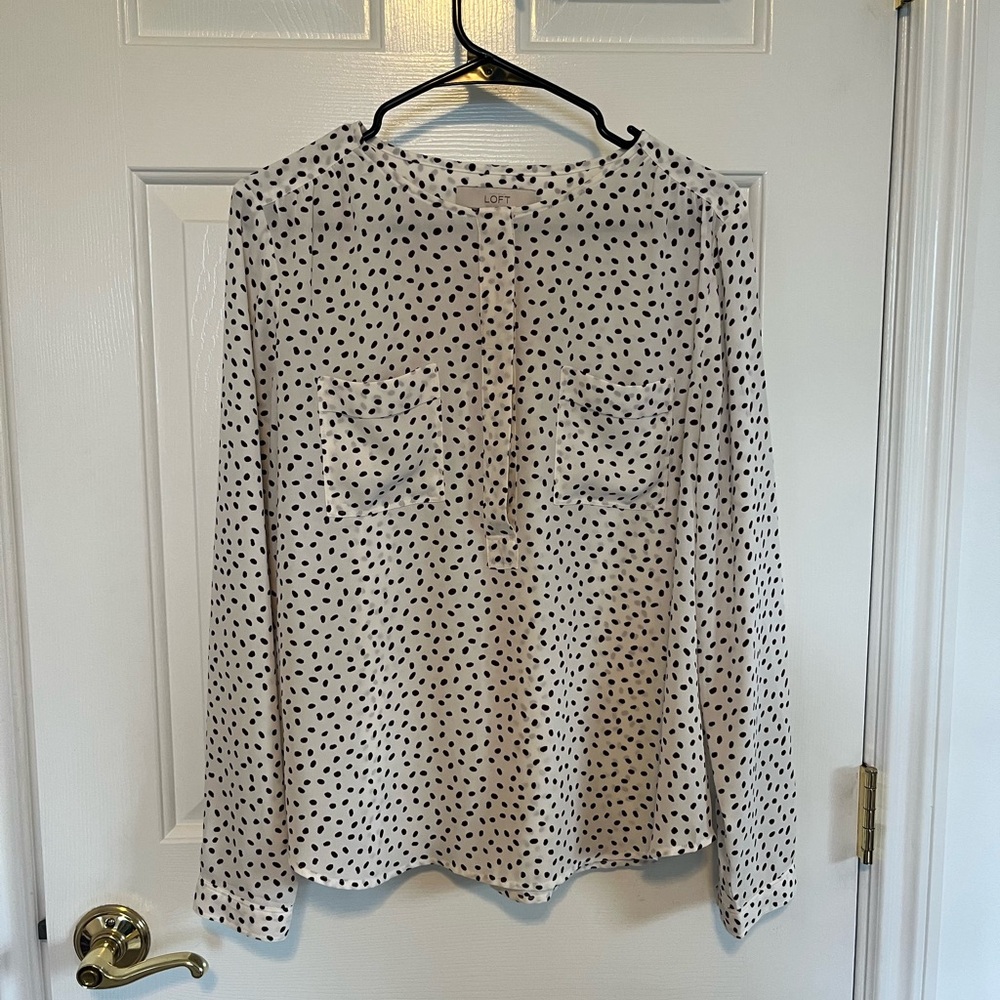 LOFT Women's Cream and Burgundy Dotted Blouse